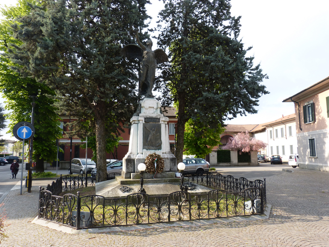 monumento ai caduti, opera isolata - ambito italiano (prima metà sec. XX)