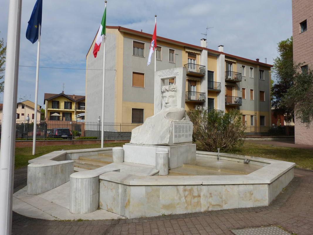 monumento ai caduti - a fontana, opera isolata - ambito italiano (ultimo quarto sec. XX)