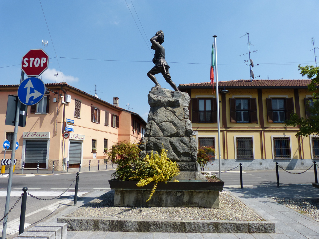monumento ai caduti, opera isolata - ambito italiano (secondo quarto sec. XX)