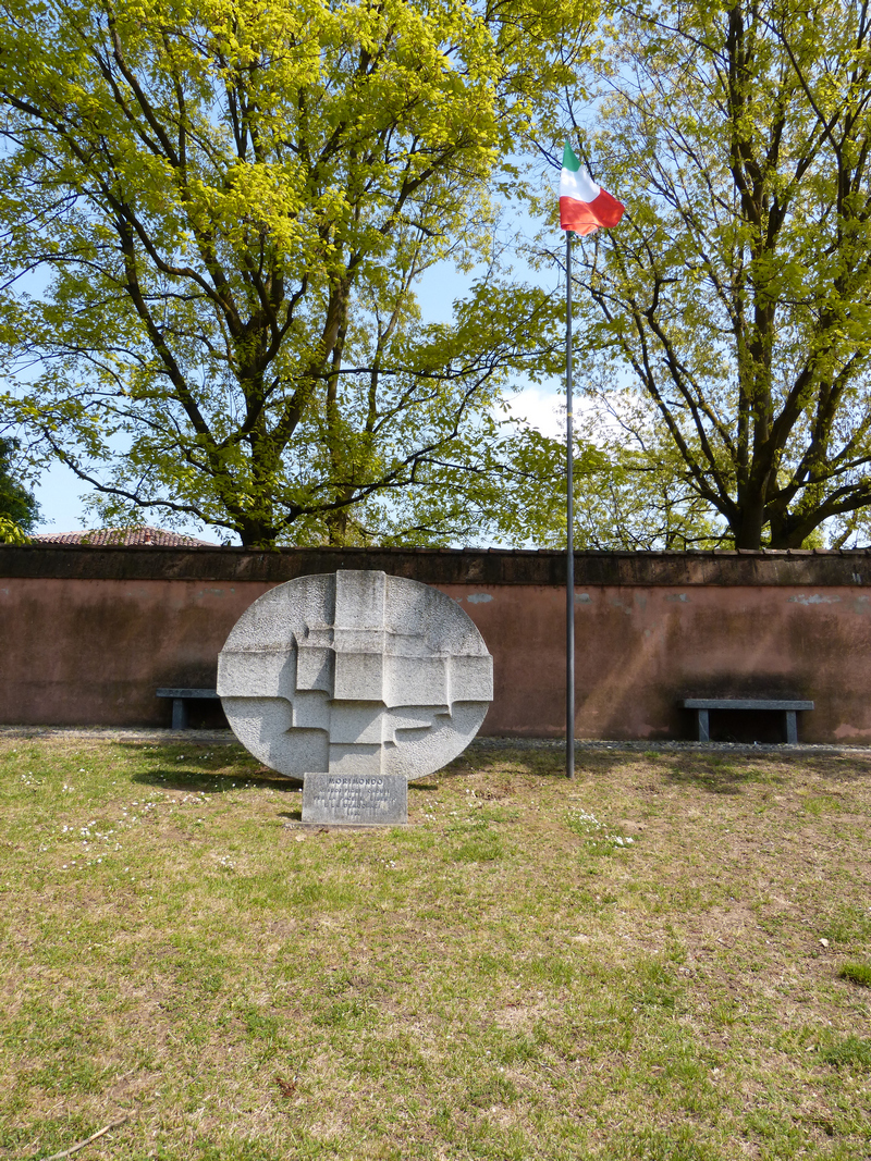 monumento ai caduti, opera isolata - ambito italiano (seconda metà sec. XX)