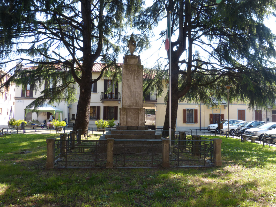 monumento ai caduti, opera isolata di Meyer Fantisco Paolo (attribuito) - ambito italiano (secondo quarto sec. XX)