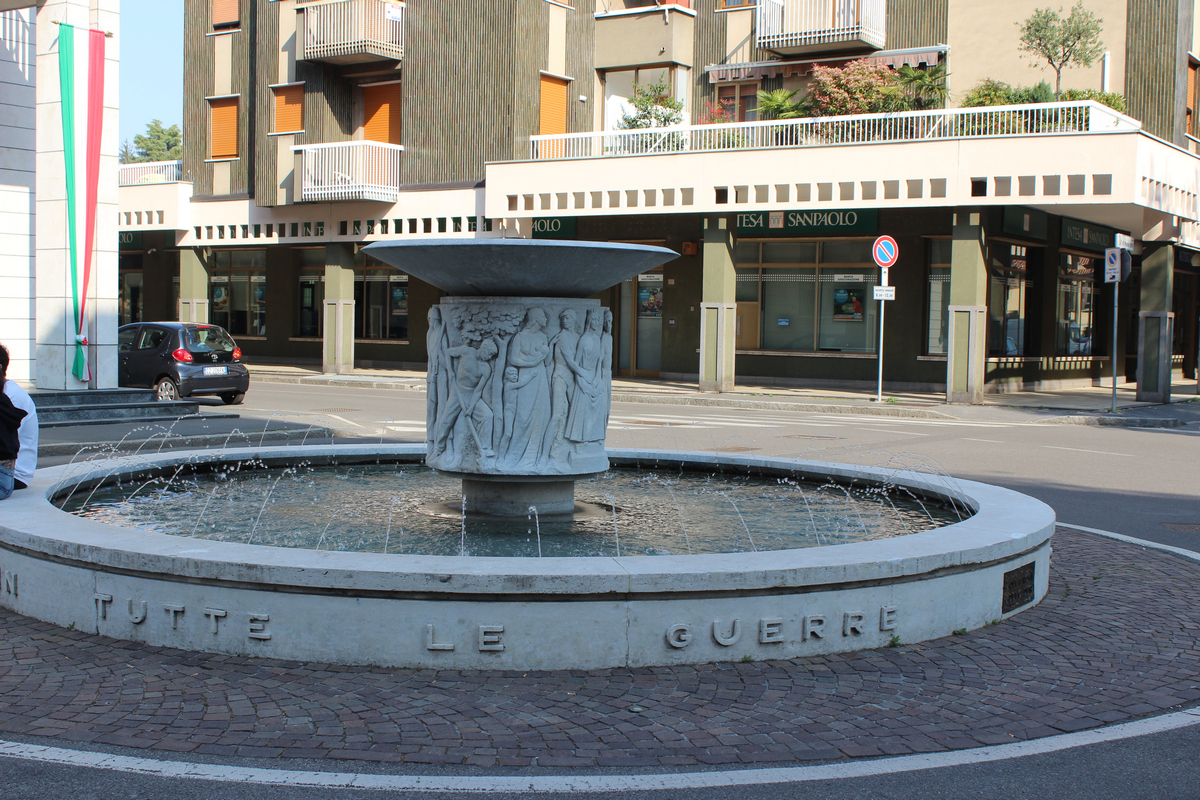monumento ai caduti - a fontana, opera isolata - ambito italiano (secondo quarto sec. XX)