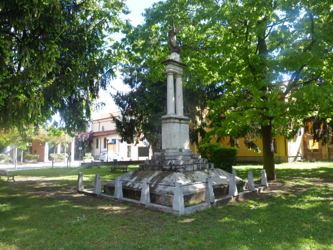 monumento ai caduti, opera isolata - ambito italiano (secondo quarto sec. XX)