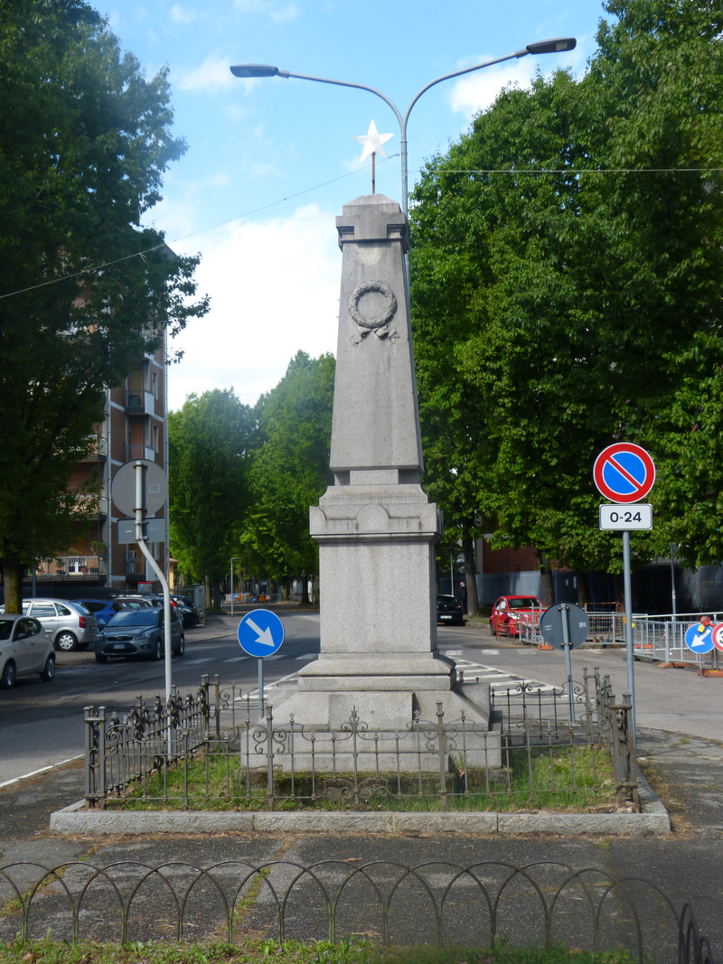 monumento ai caduti, opera isolata - ambito italiano (sec. XX)