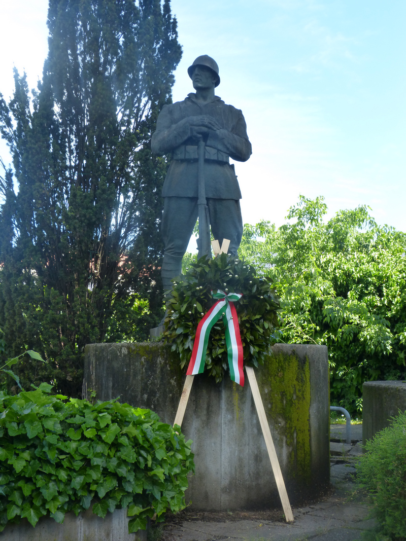 monumento ai caduti, opera isolata - ambito italiano (secondo quarto sec. XX)