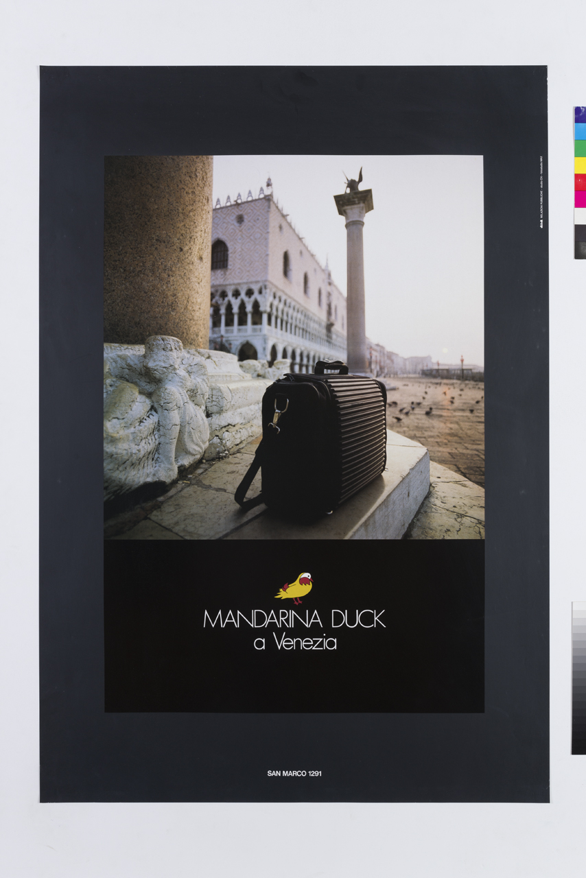 borsa sullo sfondo di Piazza San Marco a Venezia (manifesto) di Studio Cn (XX)