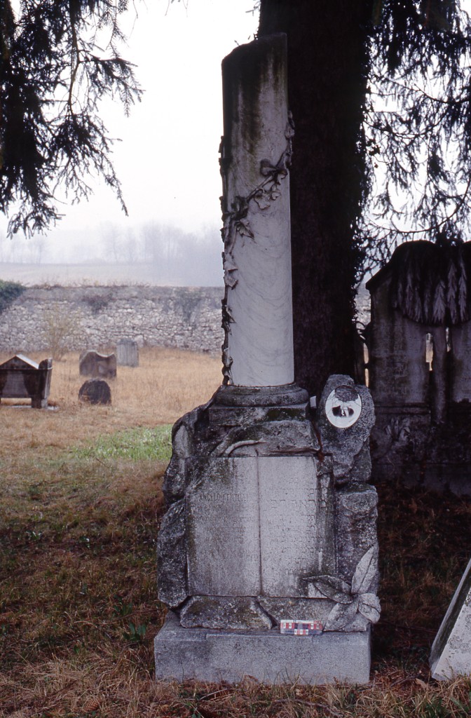 monumento funebre - a colonna - ambito ebraico (XX)