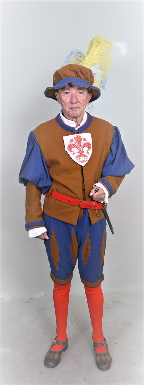 Donzello del Giudice del Tribunale di Mercatanzia Blu (Costume maschile del Corteo Storico della Repubblica Fiorentina del Calcio Storico/ Donzello del Giudice del Tribunale di Mercatanzia blu, Costume confezionato per fini di rievocazione storica, ABBIGLIAMENTO E ORNAMENTI DEL CORPO/ VESTIMENTI) di Sartoria Monaco (laboratorio) - manifattura toscana