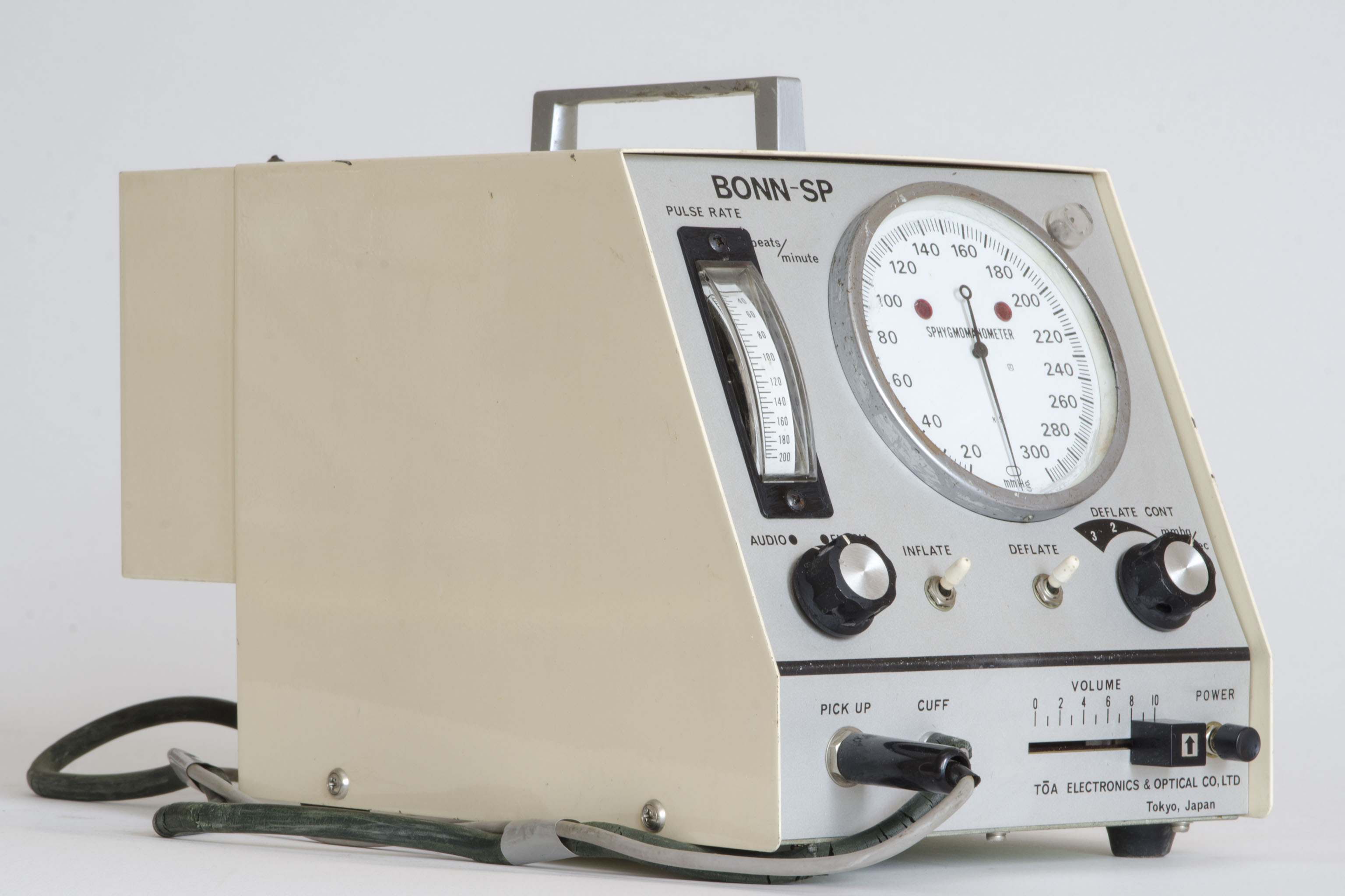 Sfigmomanometro, BONN SP di Tõa Electronics & Optical Co, LDT (sec. XX)