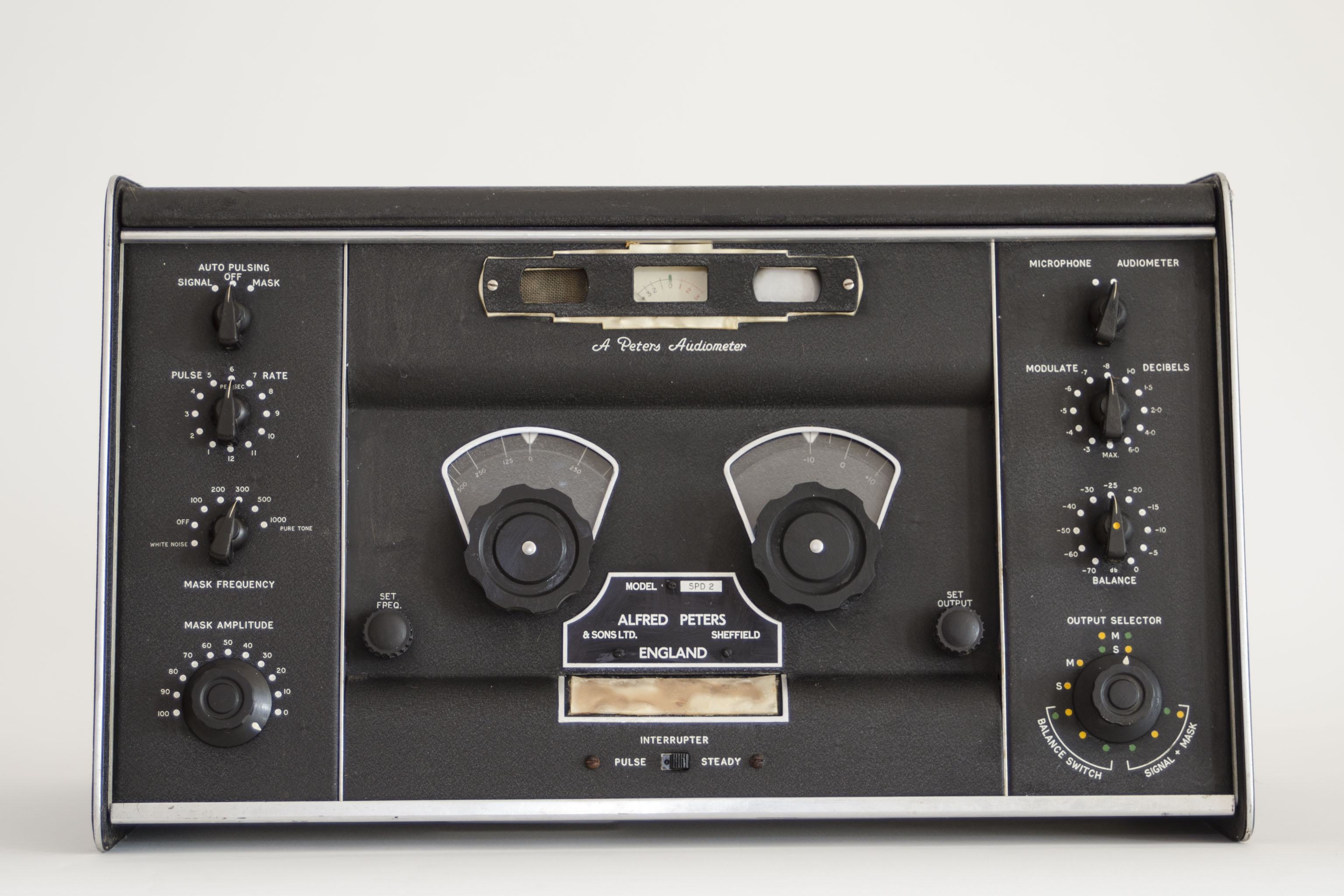 Audiometro, di Alfred Peters modello SPD2 di Alfred Peters & sons Ltd, Dr. Harvey Fletcher (metà sec. XX)