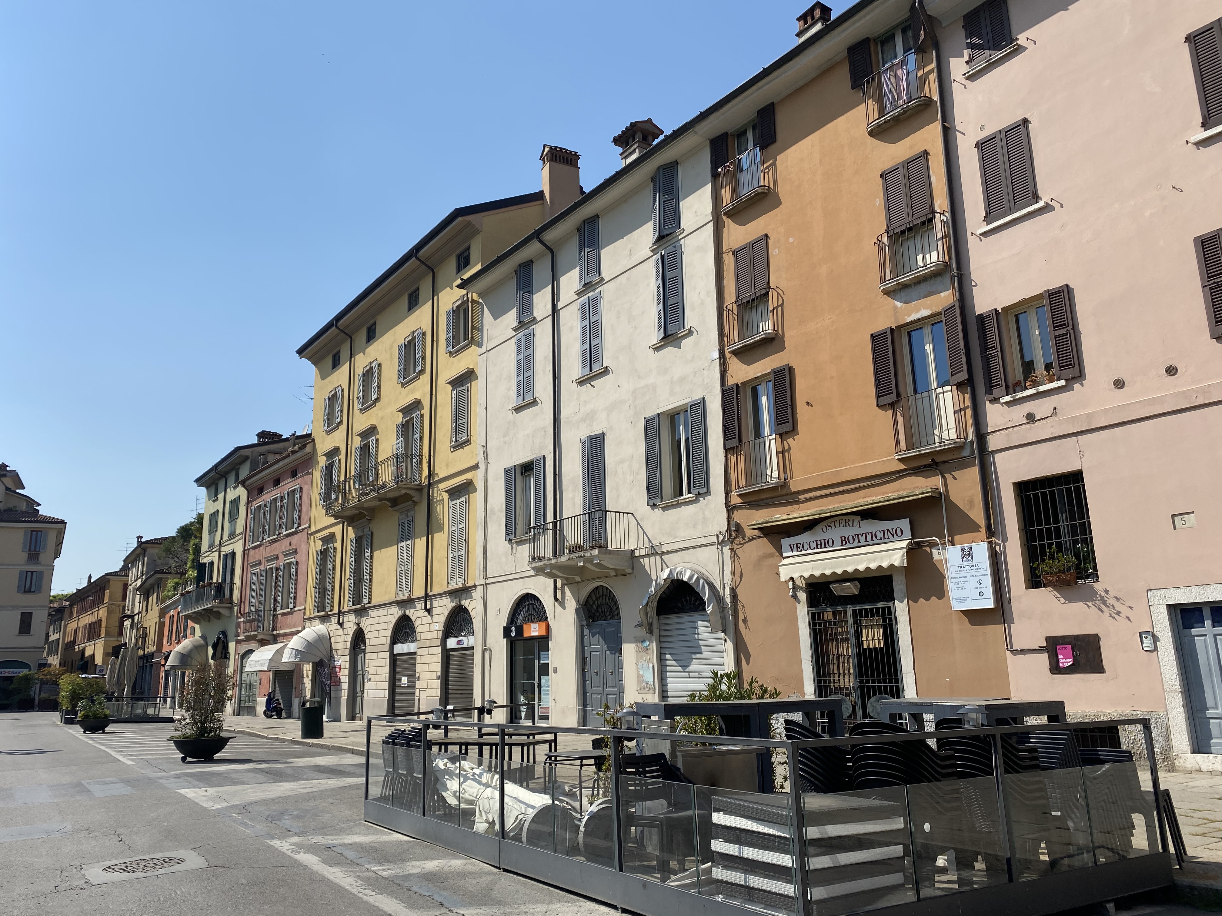 Casa in Piazzale Arnaldo, 7 (casa, in linea) - Brescia (BS)  (N.R)