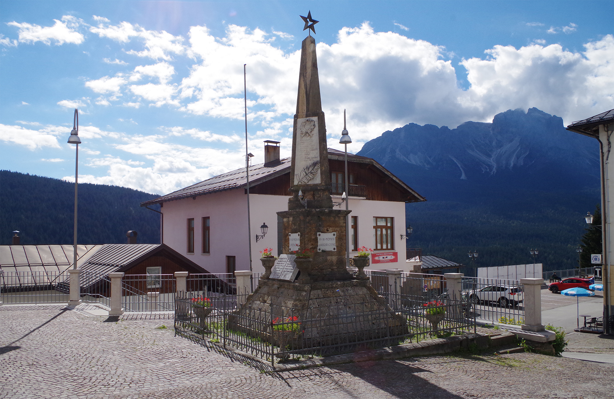 monumento ai caduti - ad obelisco, opera isolata - ambito veneto, ambito veneto (primo quarto XX)