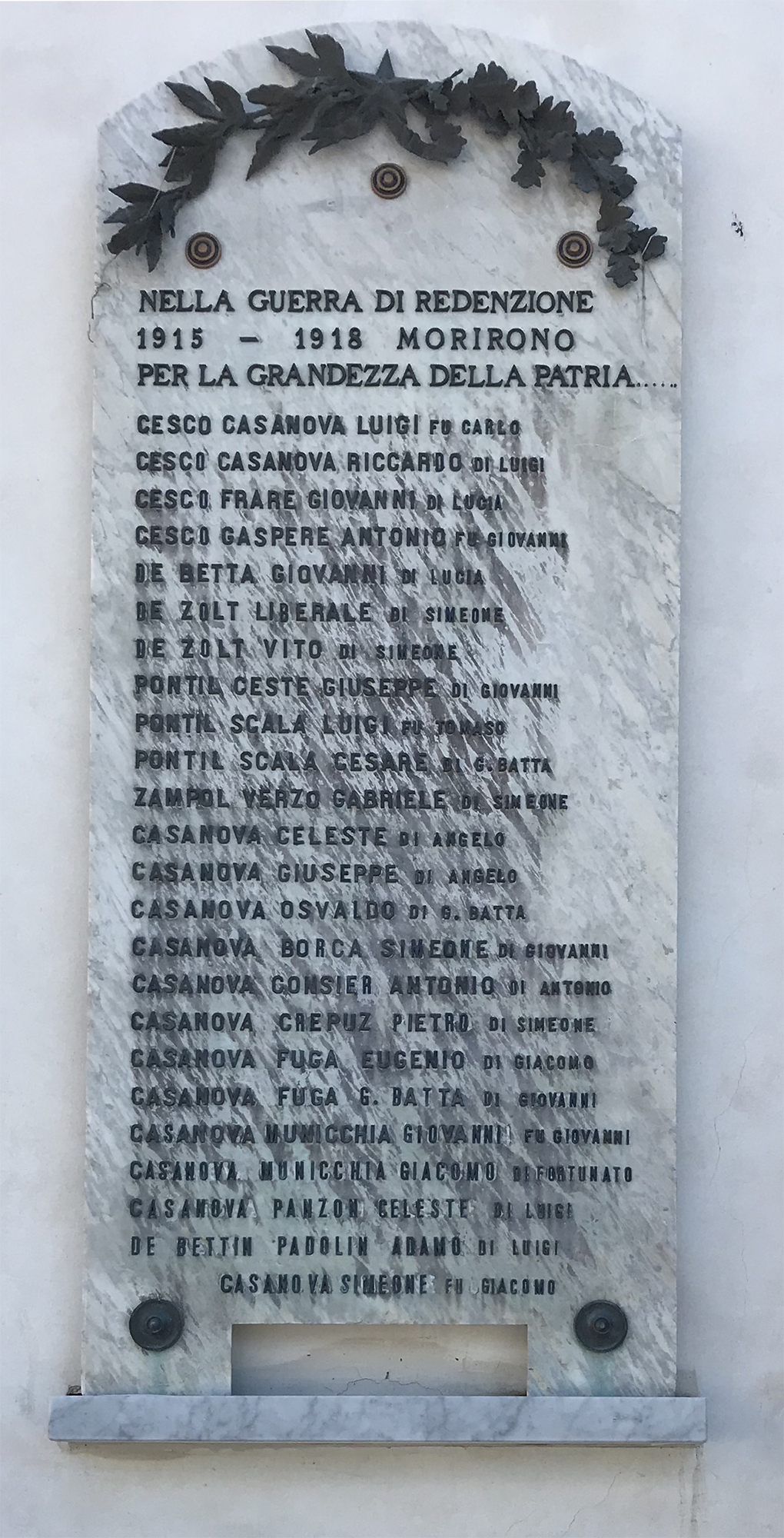 lapide commemorativa - ai caduti, opera isolata di Bergamasco Mansueto (primo quarto XX)