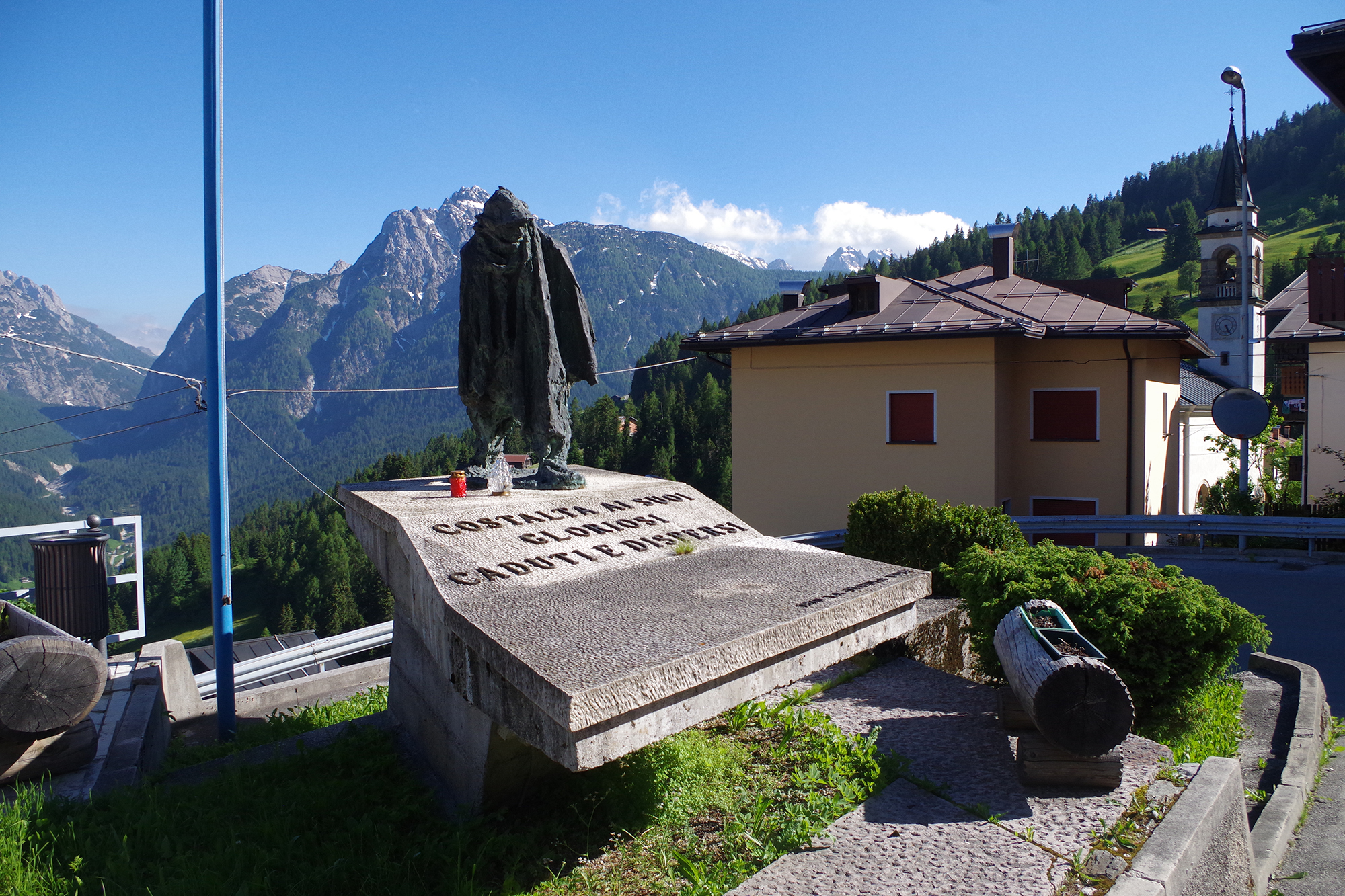 figura di soldato: alpino (monumento ai caduti, opera isolata) di Murer Augusto - ambito veneto (terzo quarto XX)