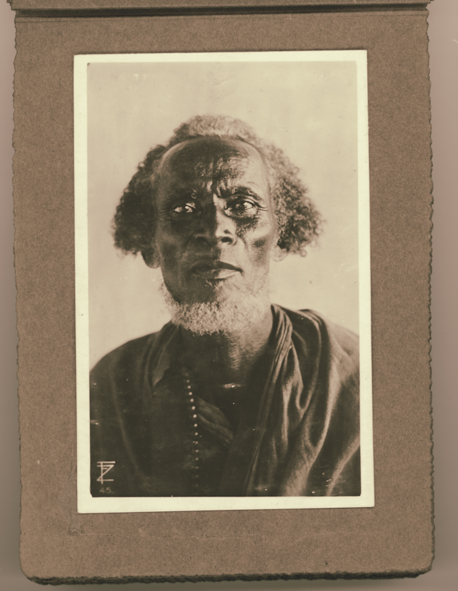 Paesi Africani, Colonialismo, Colonie Italiane Musso (positivo, elemento-parte componente) di Zanini, F (attribuito) (primo quarto XX)