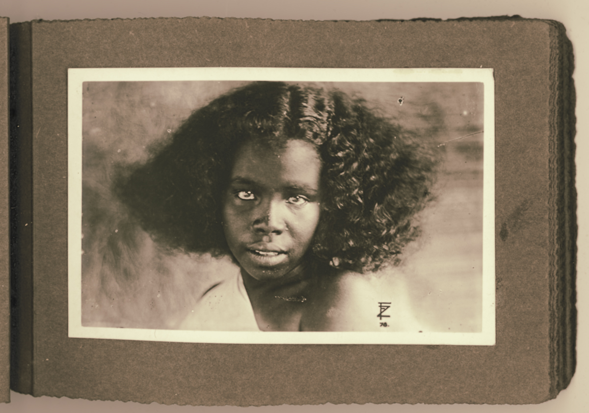 Ritratto Fotografico, Popoli Coloniali, Donne Africane (positivo, elemento-parte componente) di Zanini, F (attribuito) (primo quarto XX)