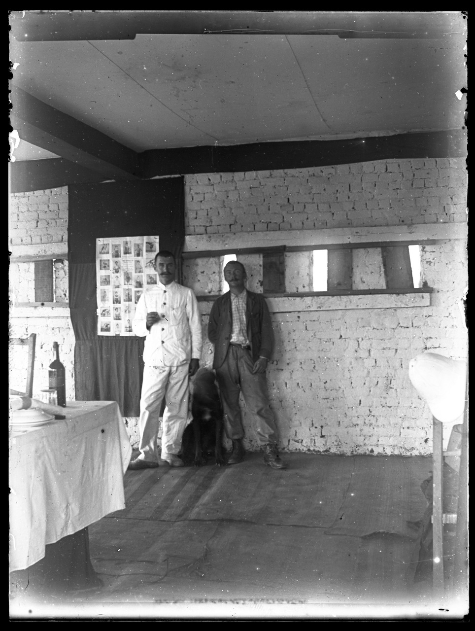 Fotografia coloniale, Colonie belghe, Uomo (negativo) di Giuseppe Carlo Sesti (fine/ inizio XIX-XX)