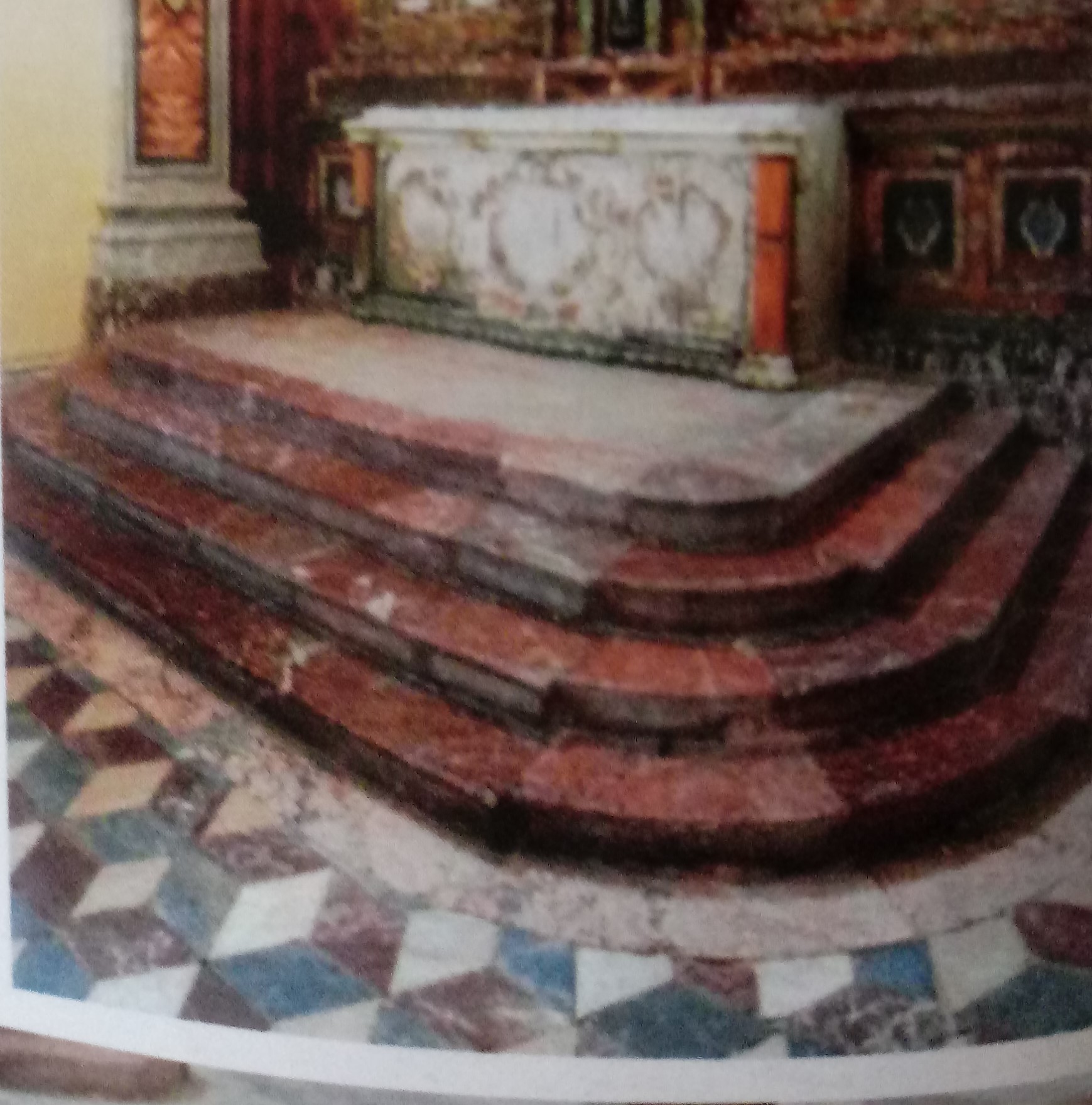 scalinata dell'altare maggiore (gradinata d'altare) di Matteo Artale "e consortes" (attribuito) - ambito trapanese (primo quarto XVIII)