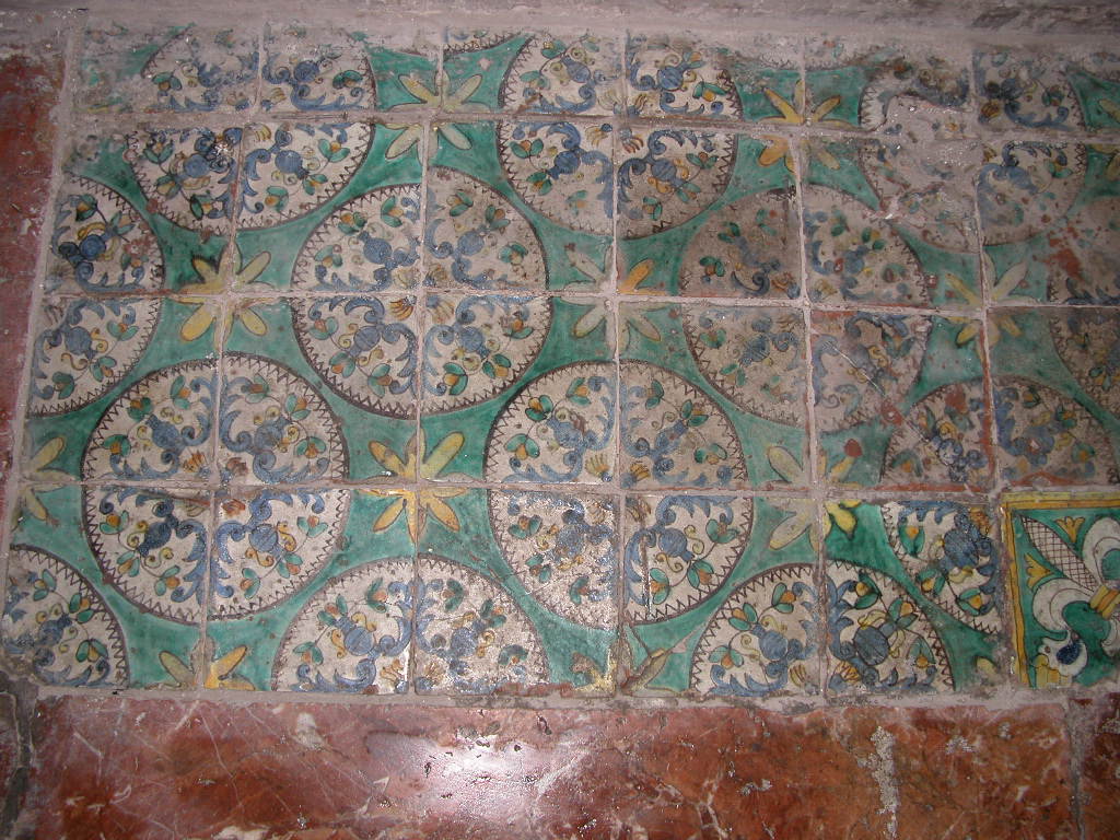 giglio, motivi decorativi vegetali (pavimento - a mattonelle) - bottega siciliana (seconda metà XVII)