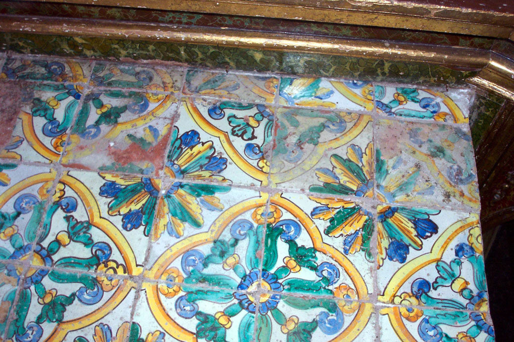 motivi decorativi geometrici, motivi decorativi vegetali (mattonella) - ambito siciliano (primo quarto XVIII)