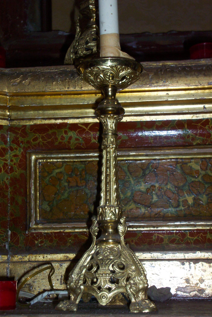 Motivi decorativi vegetali e a volute (candelabro da chiesa) - ambito siciliano (primo quarto XX)