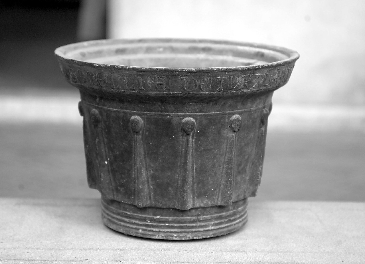 mortaio, opera isolata - bottega siciliana (XV)