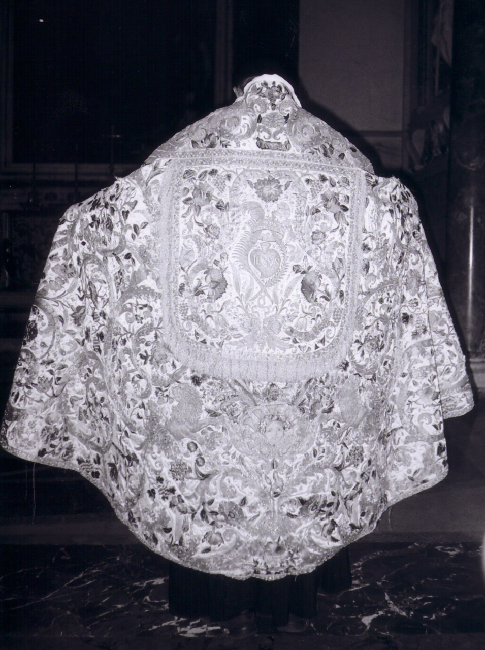 motivi decorativi floreali (piviale, opera isolata) - ambito siciliano (ultimo quarto XVIII)