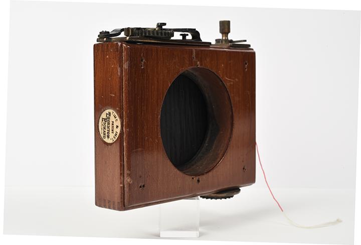 fotocamera, a lastre di Thornton, E. - Pickard, E (officina) - Ambito industriale (fine/ metà XIX-XX)