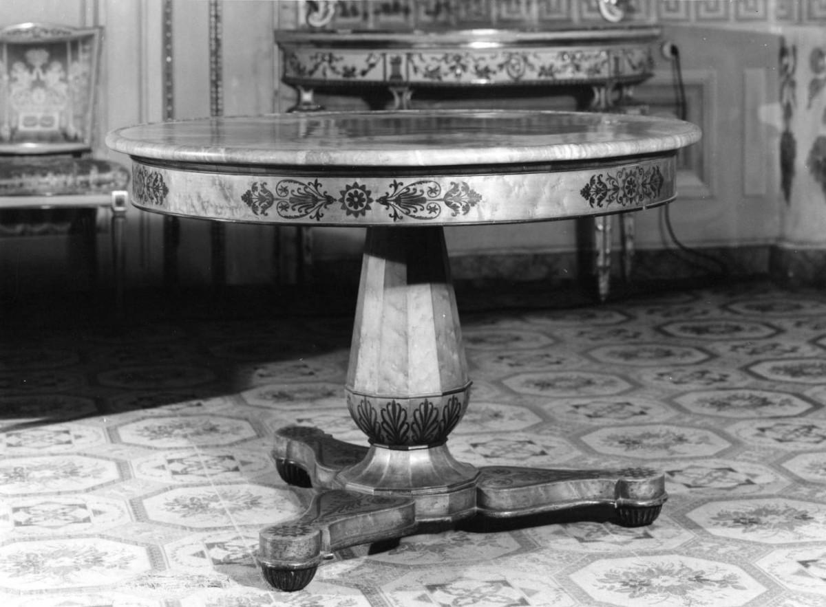 tavolo - manifattura italiana (?) (sec. XIX)