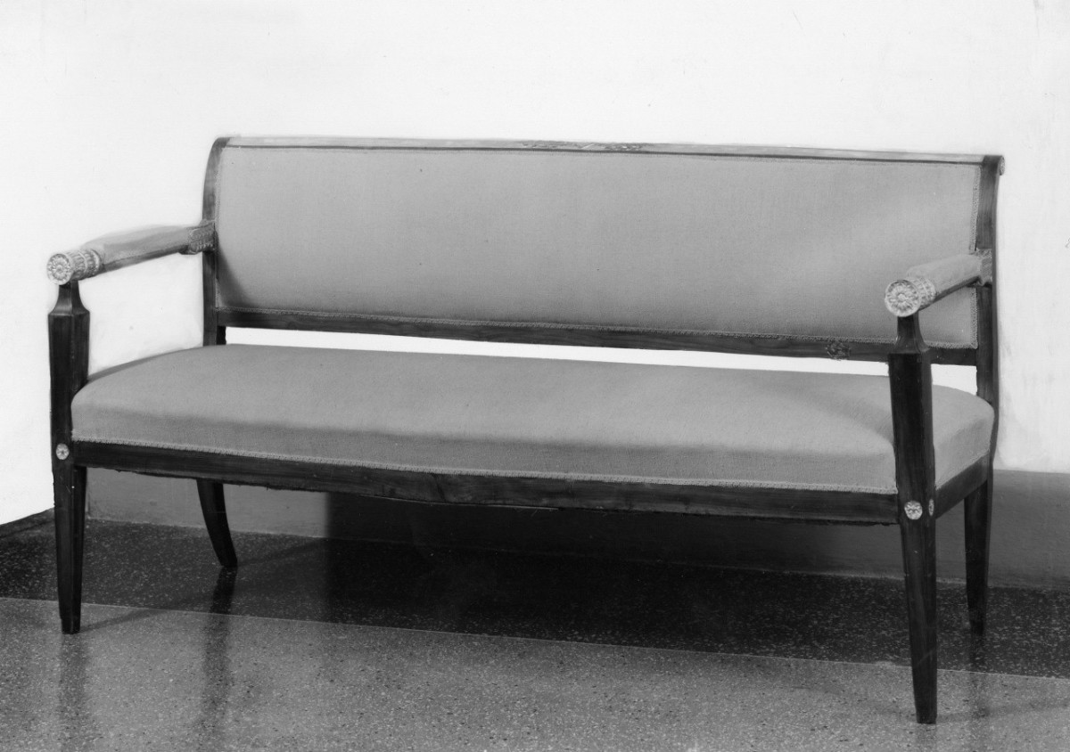 divano - manifattura italiana (prima metà sec. XIX)