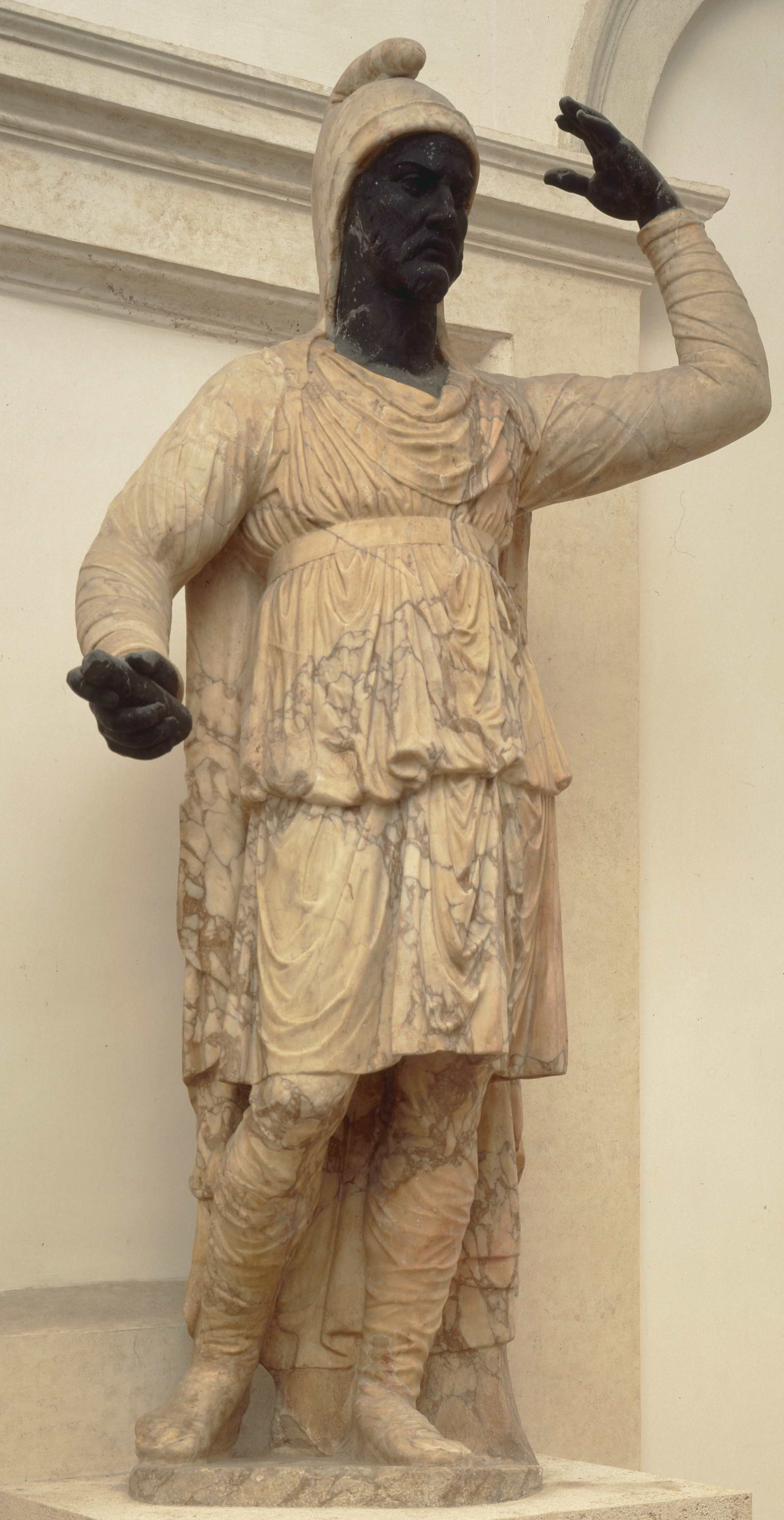Dace (statua, Statua colossale di Dace) (prima metà SECOLI/ II)