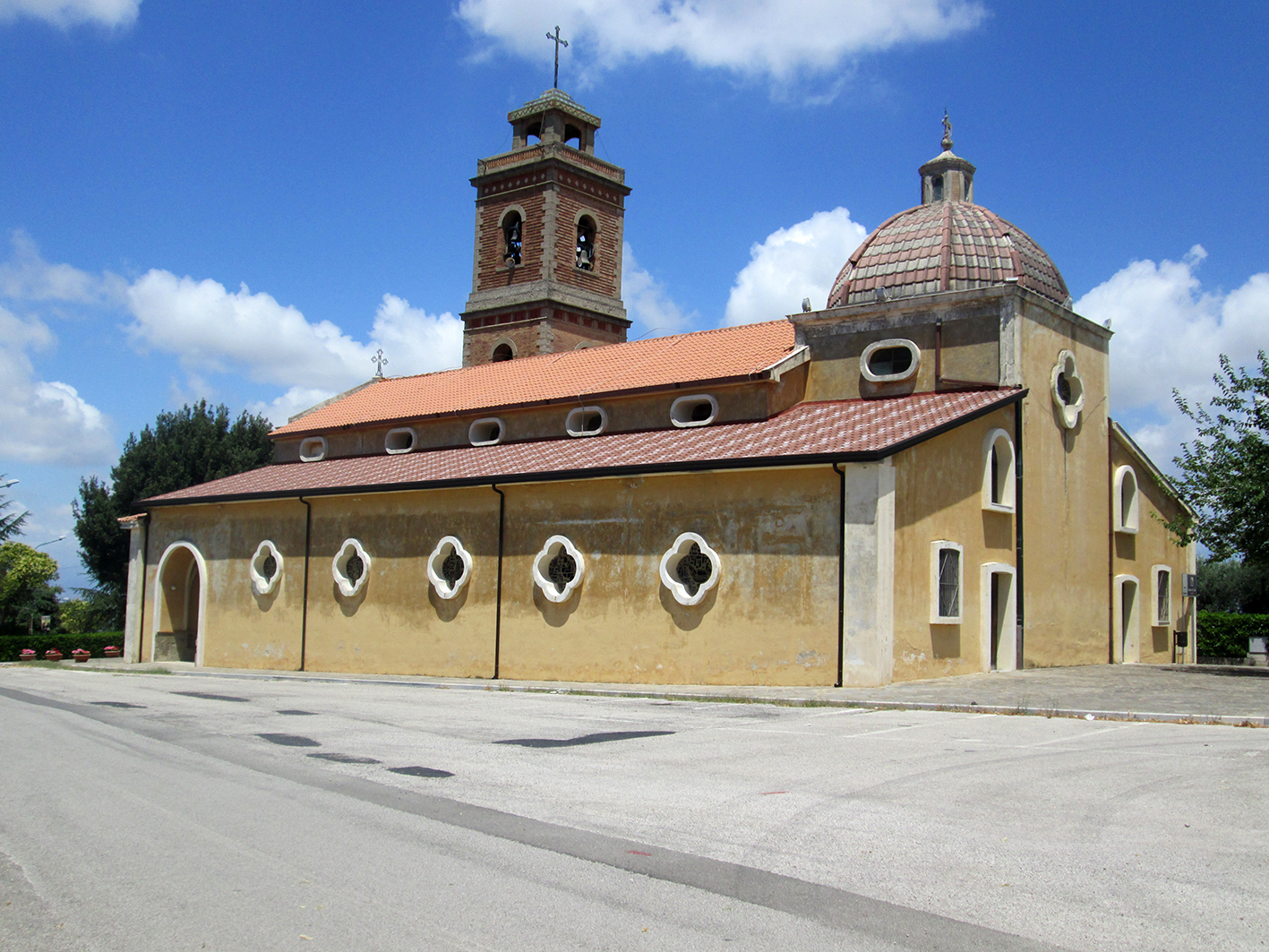 Chiesa-santuario diocesano di Santa Sofia (santuario) - Albanella (SA) 