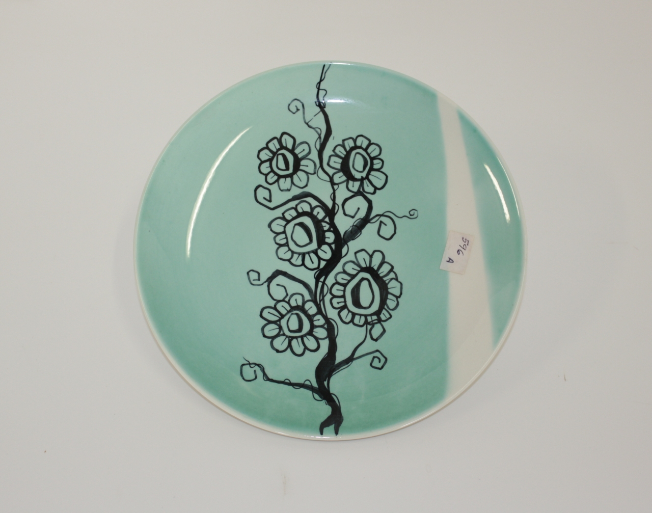 piatto da portata, opera isolata - ambito friulano (terzo quarto sec. XX)