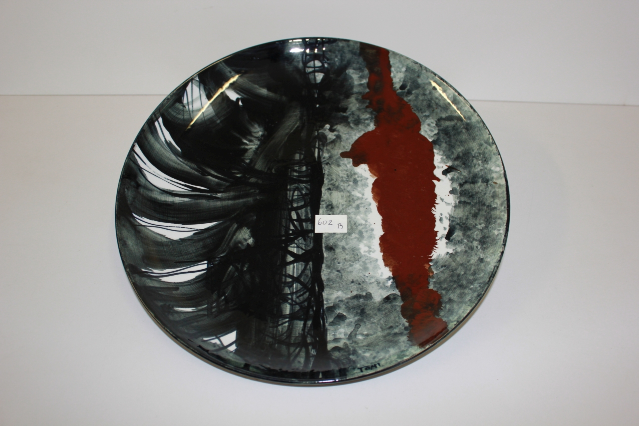 piatto da portata, opera isolata - ambito friulano (terzo quarto sec. XX)