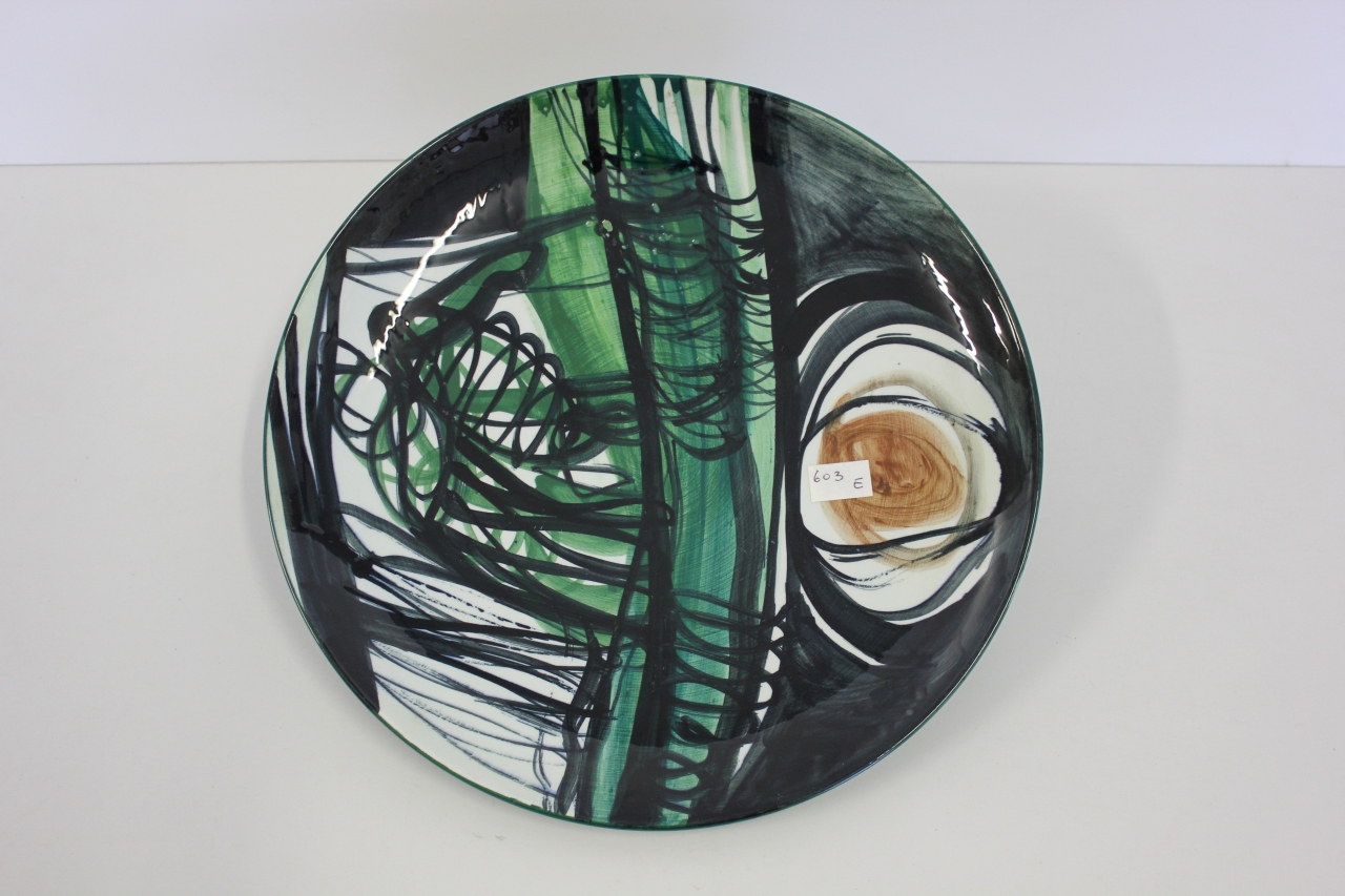 piatto da portata, opera isolata - ambito friulano (terzo quarto sec. XX)