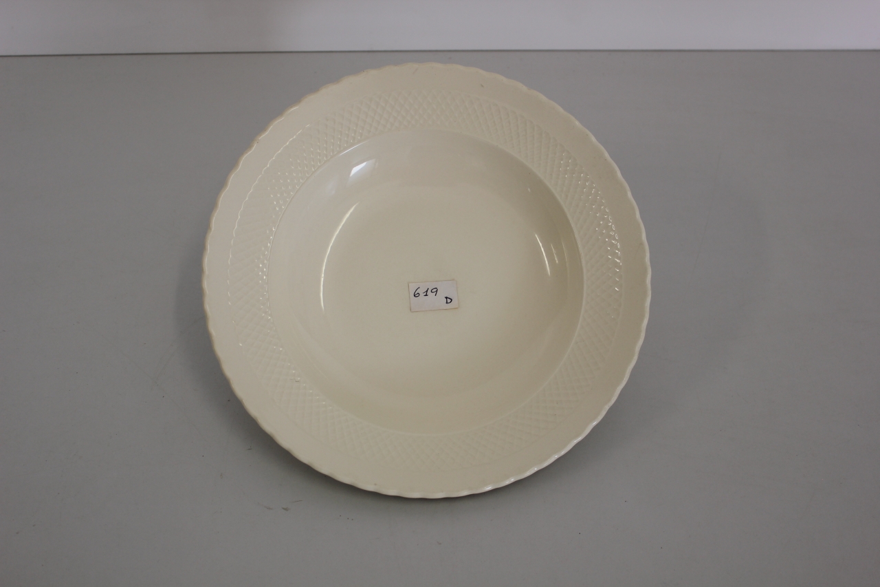 piatto fondo, opera isolata - ambito friulano (seconda metà sec. XX)