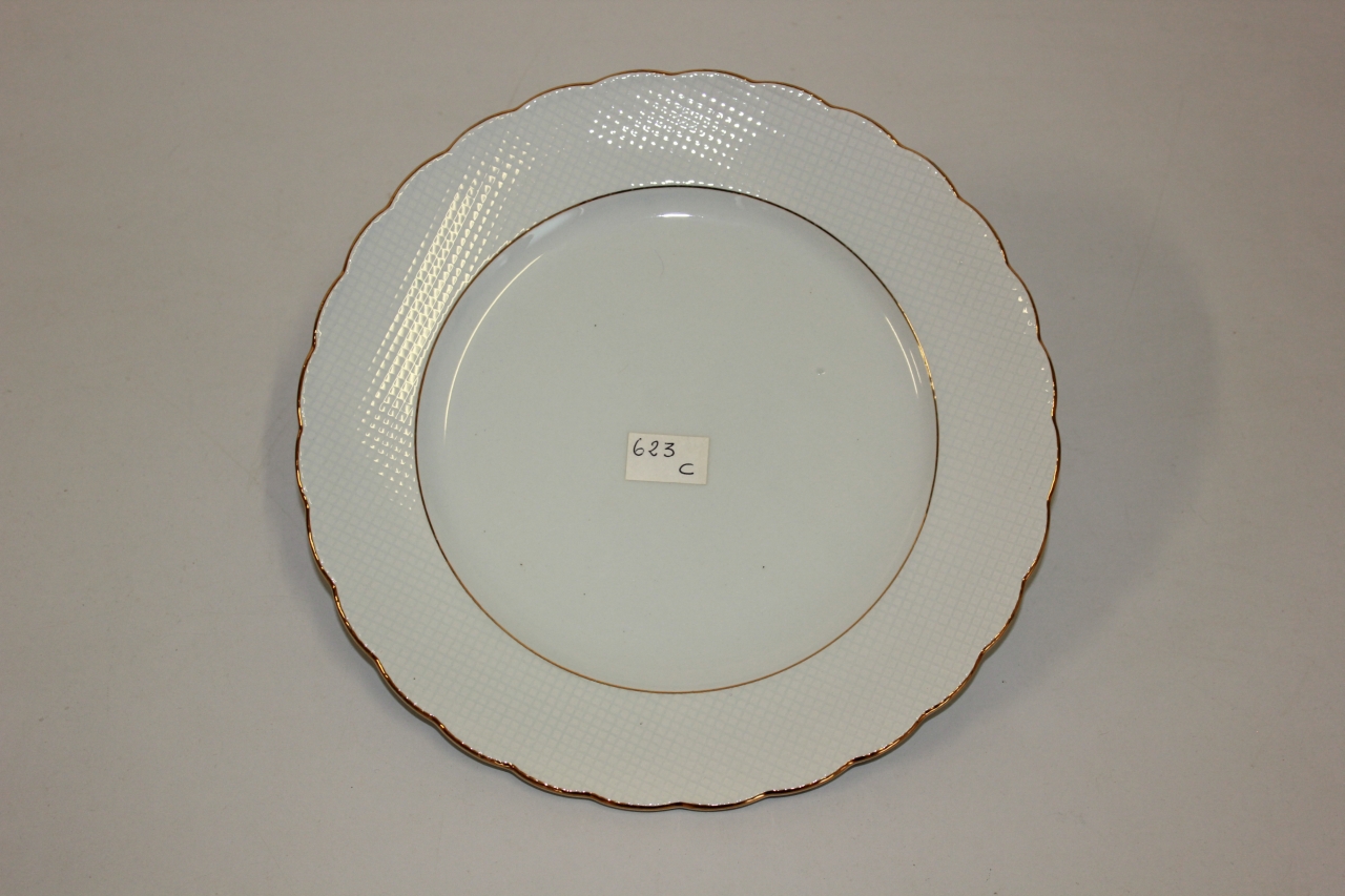 piatto piano, opera isolata - ambito friulano (terzo quarto sec. XX)