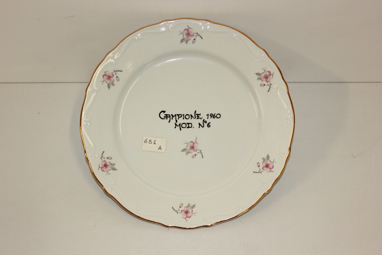 piatto piano, opera isolata - ambito friulano (terzo quarto sec. XX)