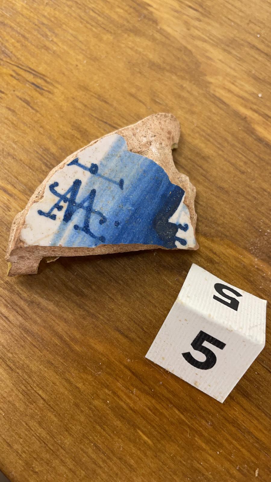 soggetto assente (coppa, frammento) - bottega derutese (sec. XVI)