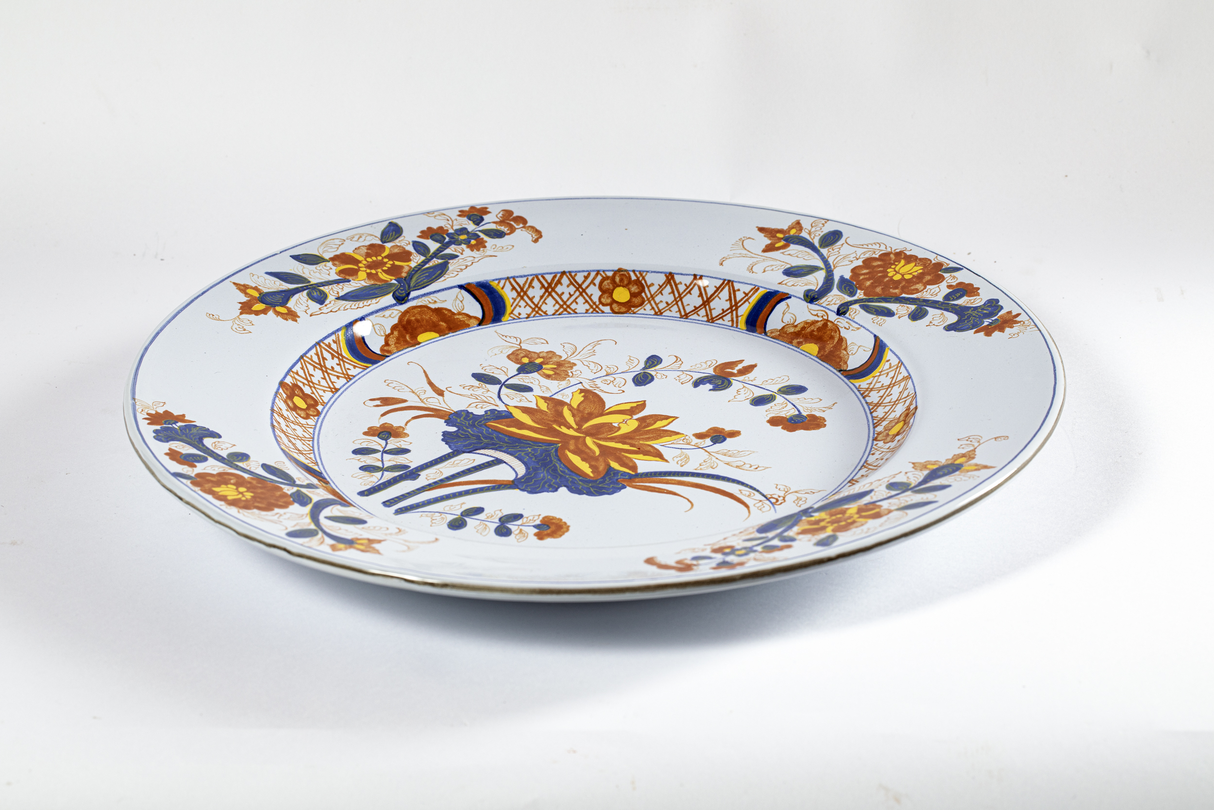 motivi fitomorfi (piatto, opera isolata) di Studio Erreti - ambito italiano (ultimo quarto XX)