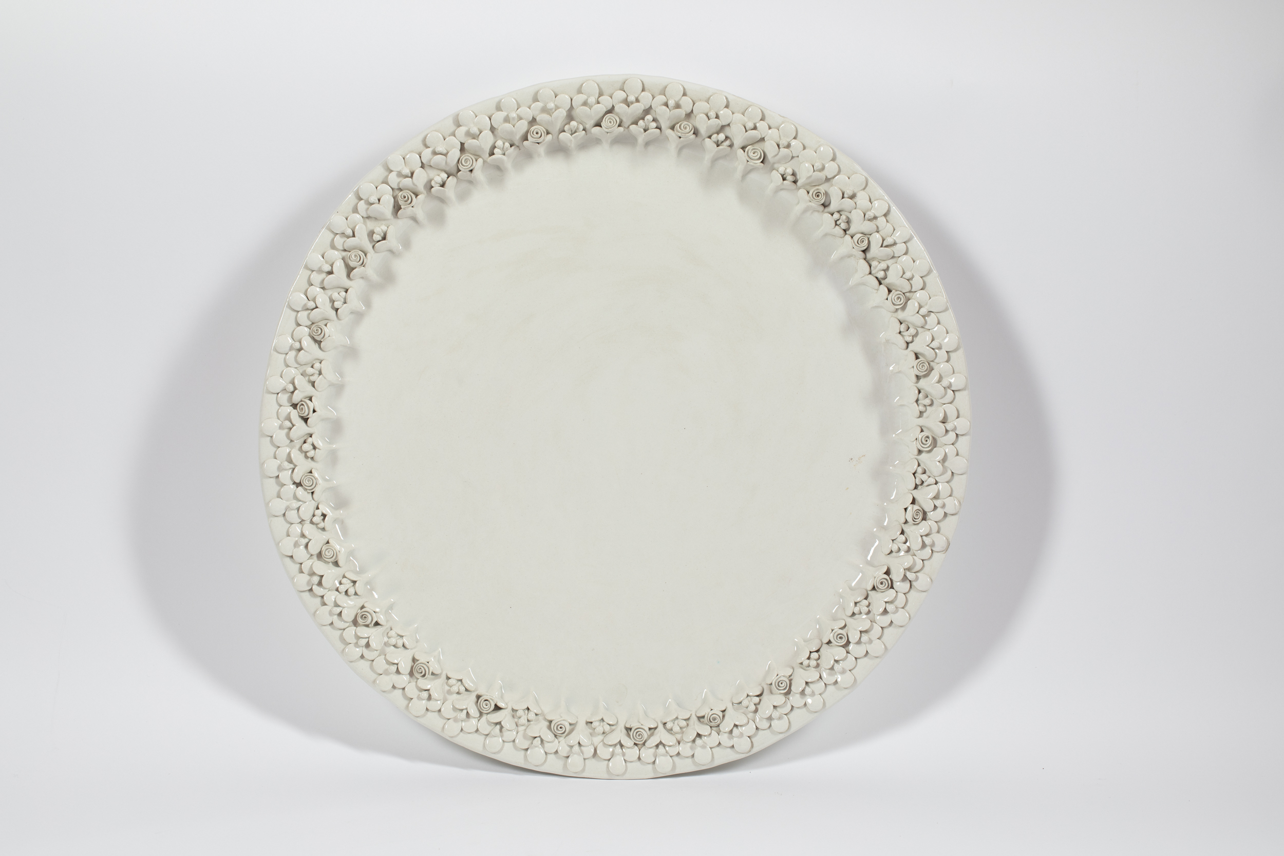 motivi fitomorfi (piatto, opera isolata) di Demurtas Dolores (ultimo quarto XX)