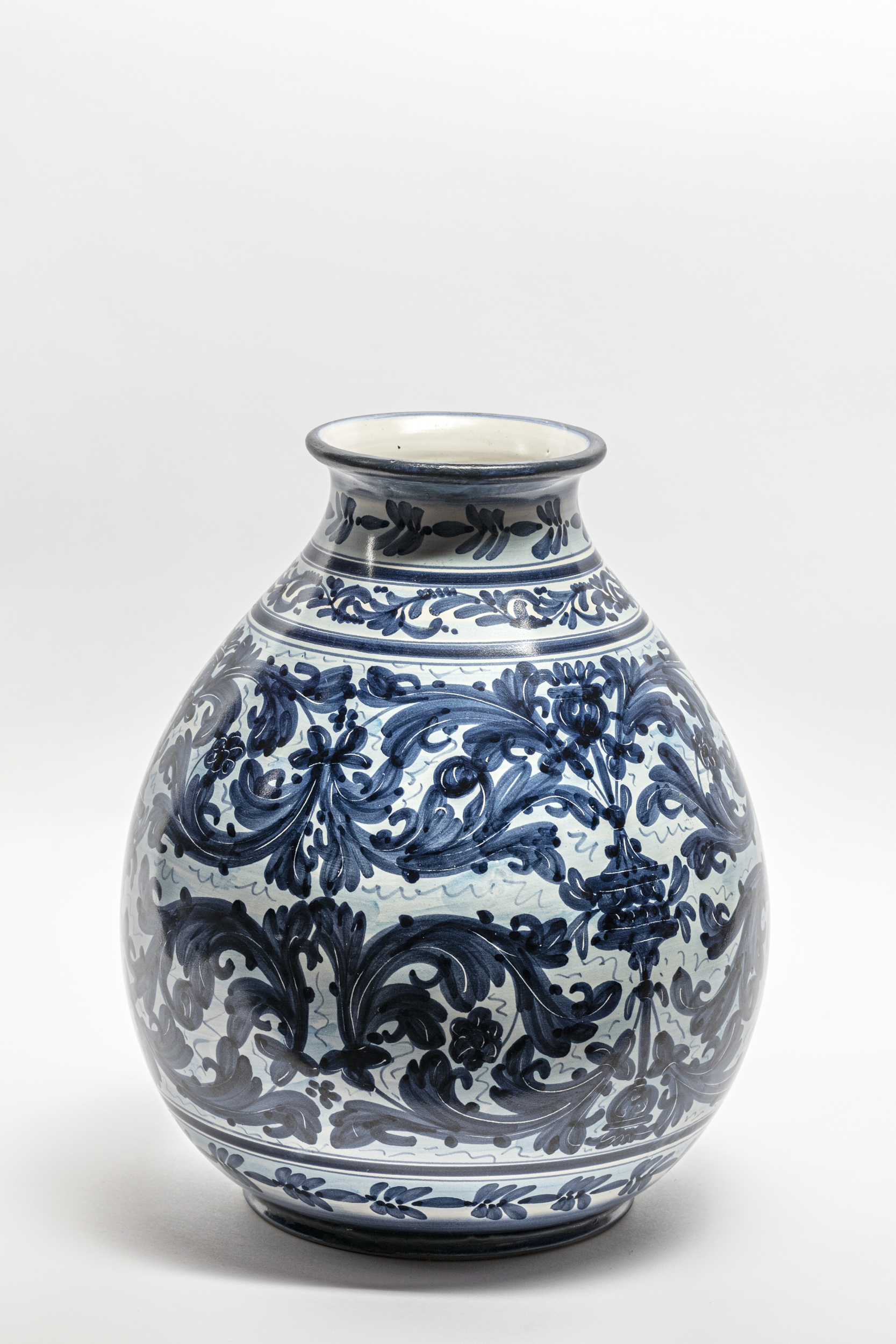 motivi fitomorfi (vaso, elemento d'insieme) di Varsallona Riccardo (ultimo quarto XX)