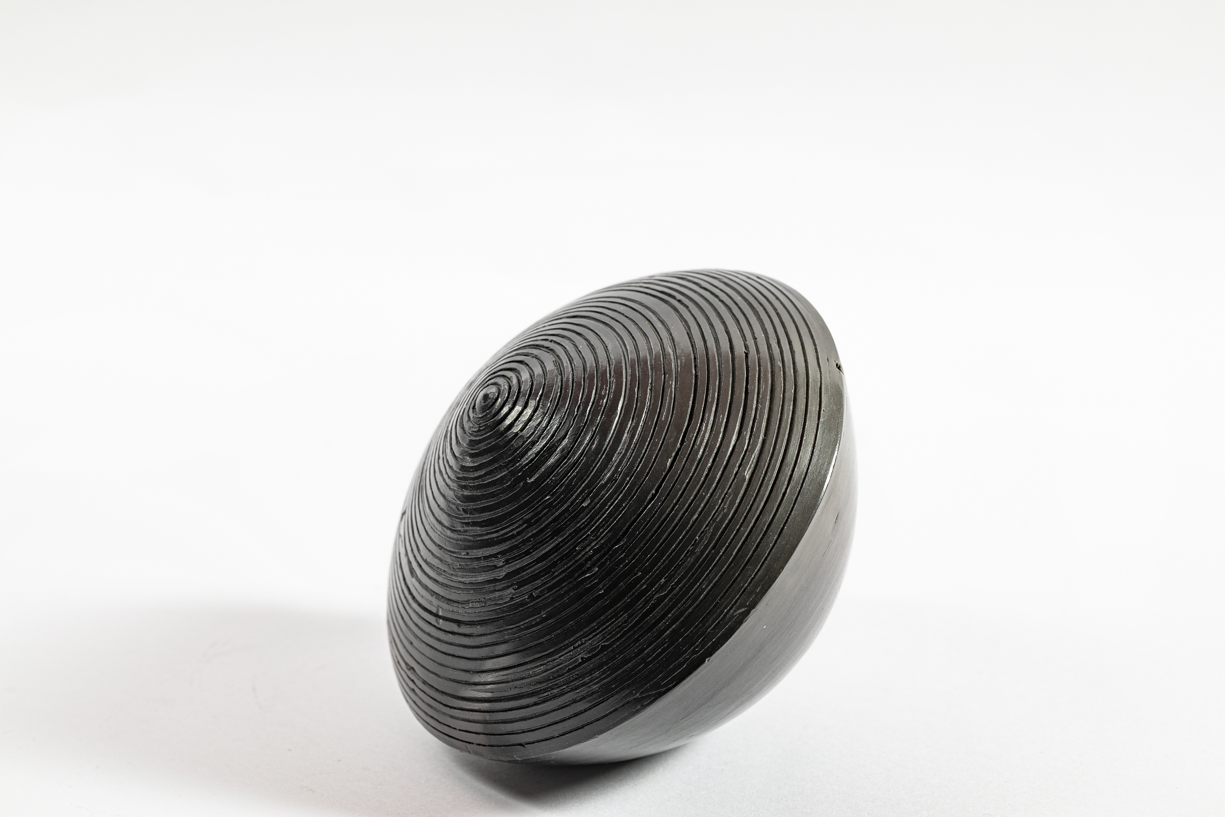 Forme, soggetto assente (scultura, elemento d'insieme) di Fontana Maria Celina (ultimo quarto XX)