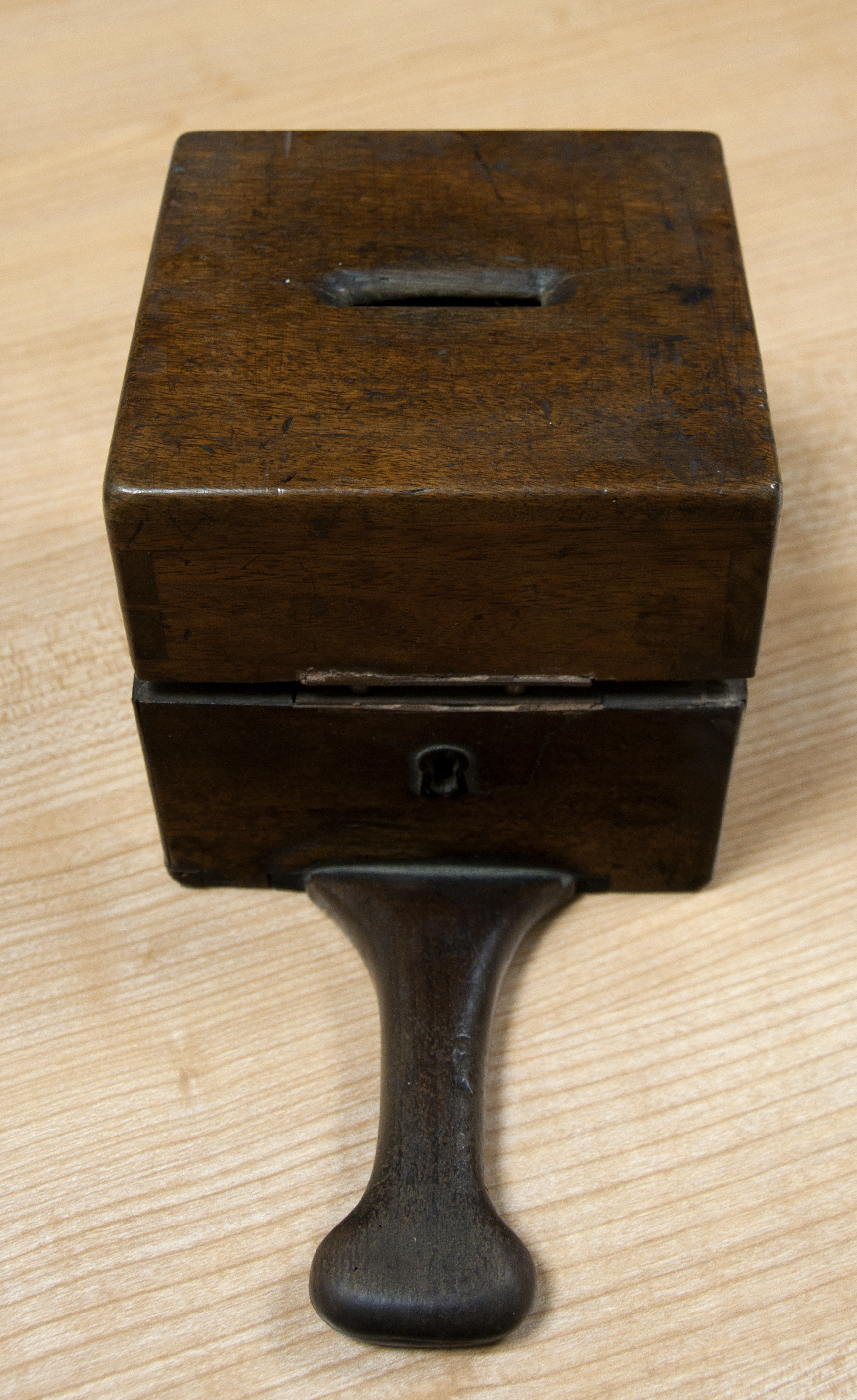 cassetta per elemosine - bottega toscana (seconda metà sec. XIX)