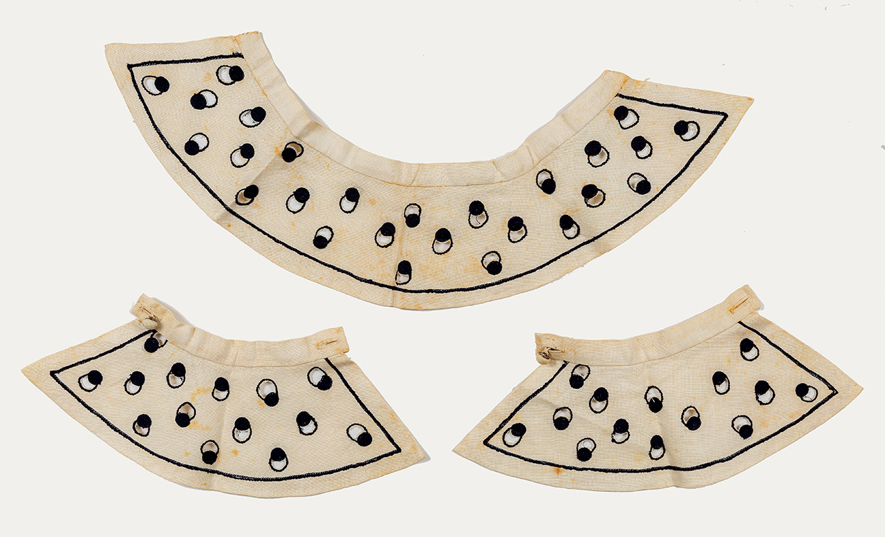 colletto e polsini, pendant di Sartoria Sorelle Sobrero - manifattura genovese (prima metà XX)