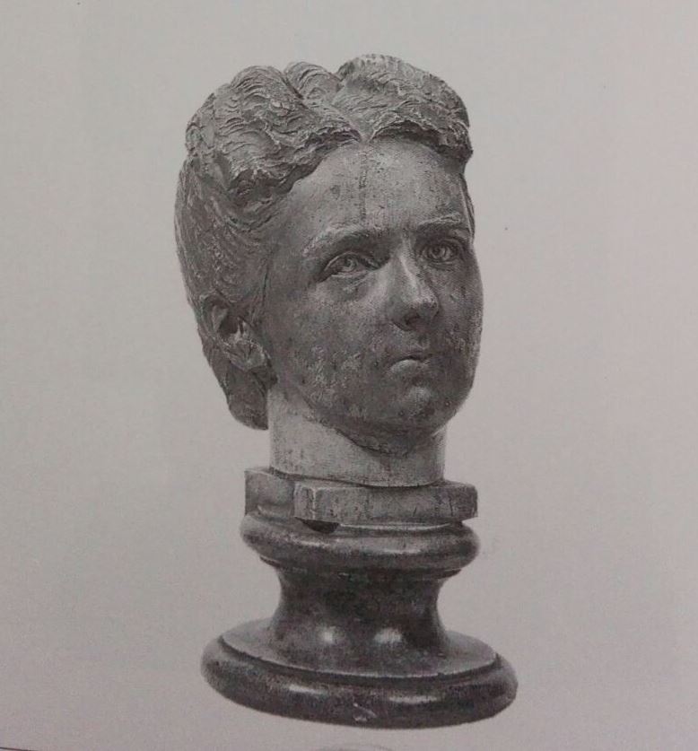 Testa di giovane donna (scultura) di Luigi Amici - ambito romano (metà/ fine XIX)