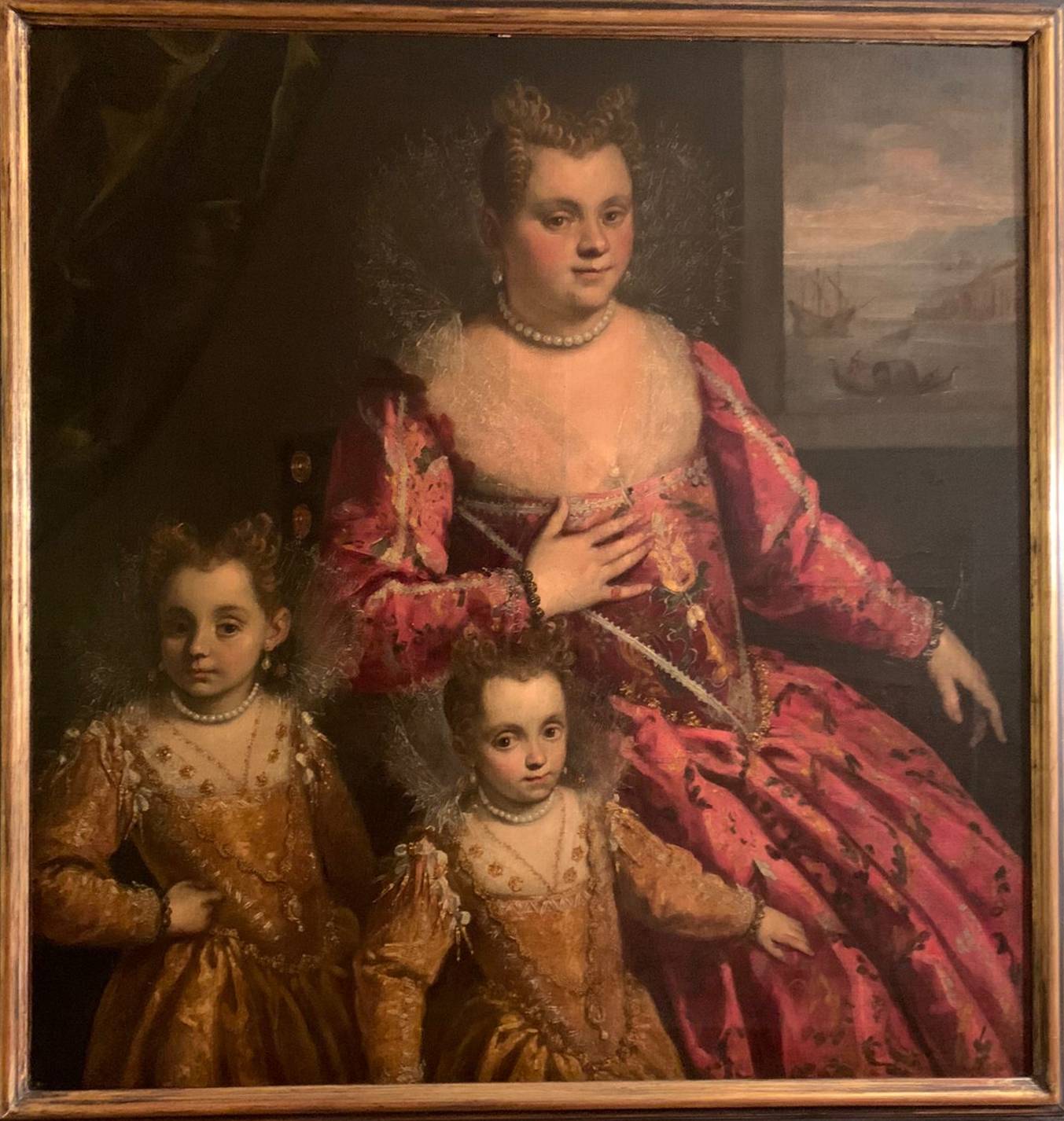 Ritratto di dama con le figlie (dipinto) di Tintoretto Domenico (attribuito) (metà/ inizio XVI/XVII)