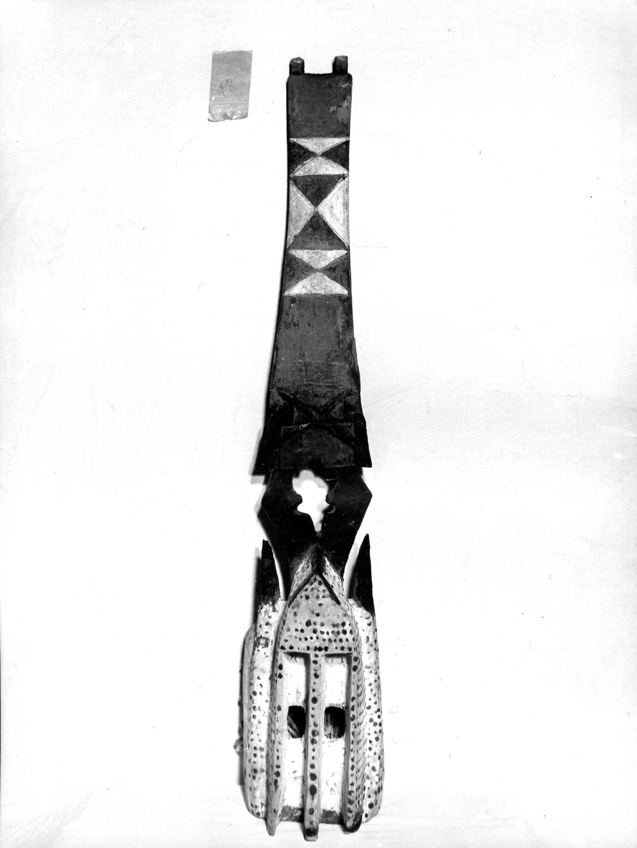 maschera, opera isolata - ambito Africa occidentale (inizio XX)