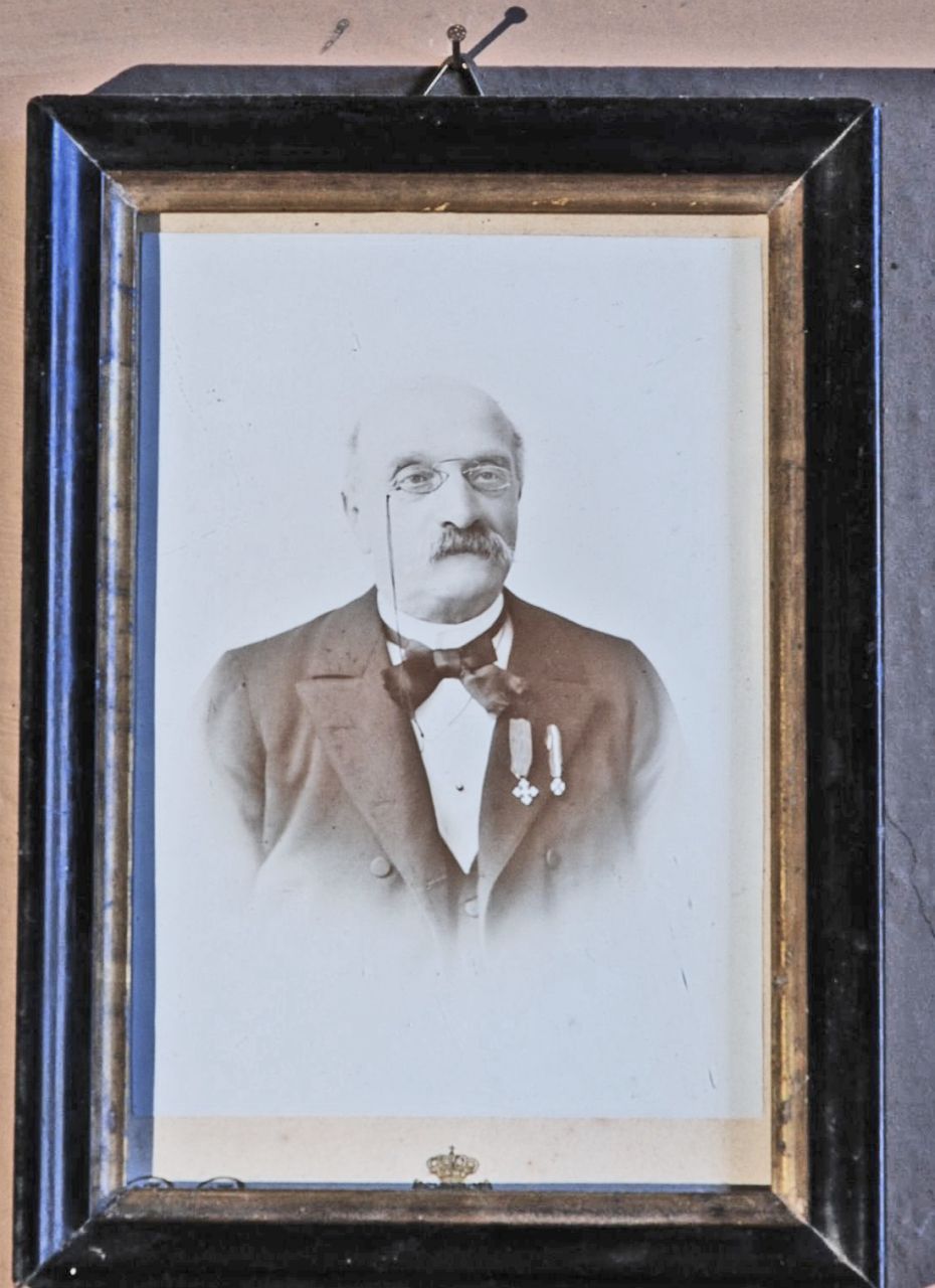 Ritratto di gentiluomo (positivo) di Anonimo (metà/ metà XIX-XX)