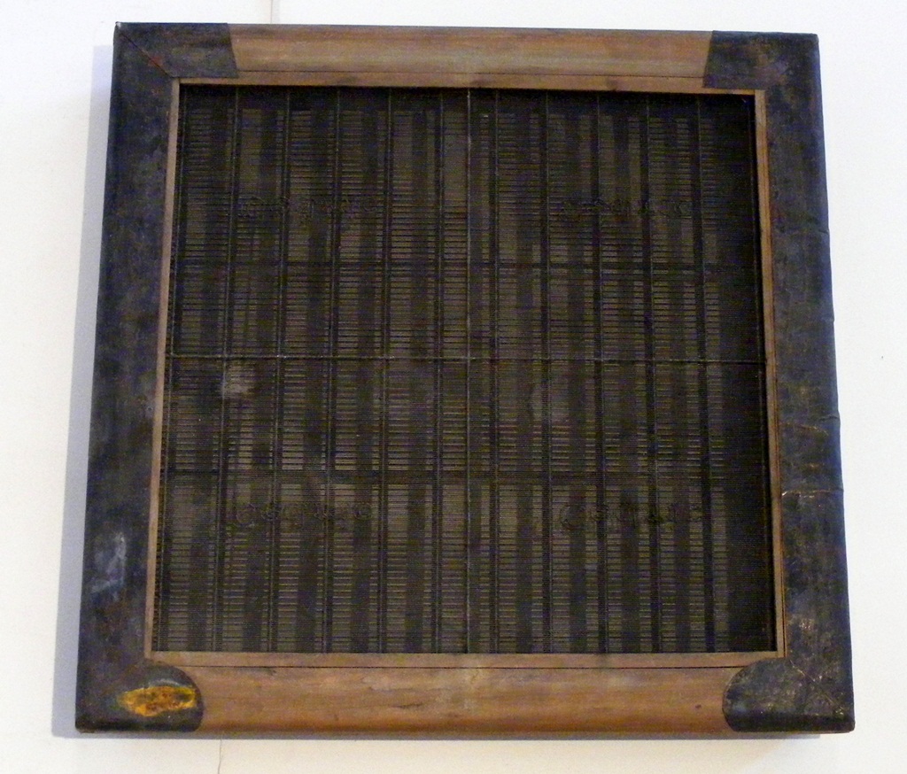 forma per carta a mano, vergata - ambito pesciatino (prima metà sec. XX)